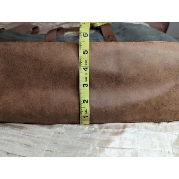 BUFFALO DAVID BITTON DUFFLE BAG, Large, Green With Leather Bottom and handles. - Picture 11 of 13